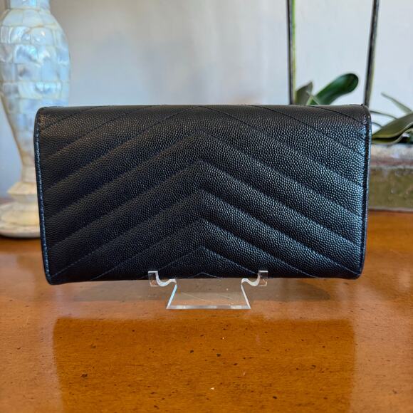 Saint Laurent Cassandre Matelassé Large Flap Wallet in Grain De Poudre Leather - Picture 3 of 12